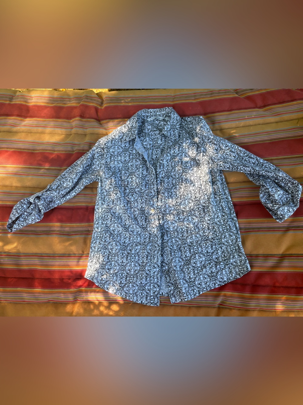 Casual Men's Floral Button-Down Shirt in Black & White